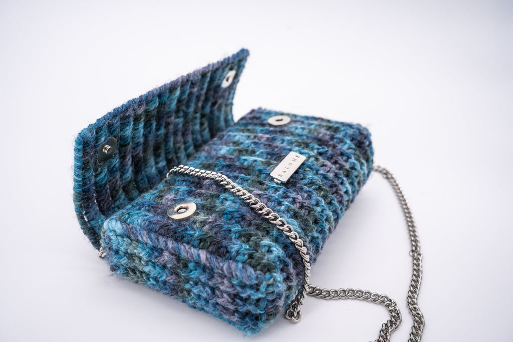 Carla - mixed blue