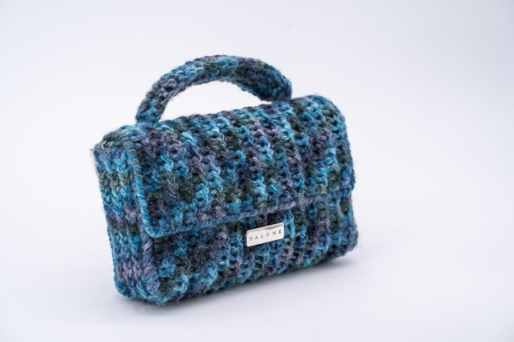 Carla - mixed blue