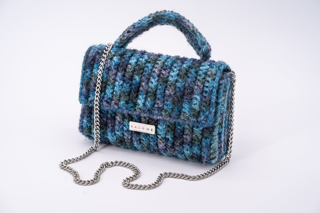 Carla - mixed blue